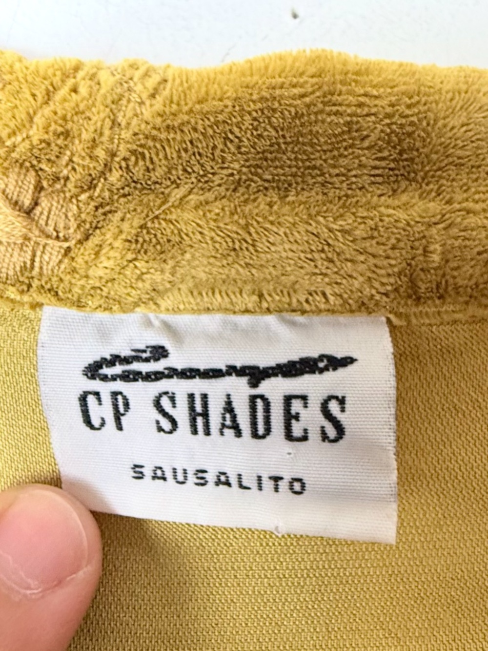 CP Shades crushed velvet button-down shirt Size Medium Embroidered (I) - Picture 5 of 8